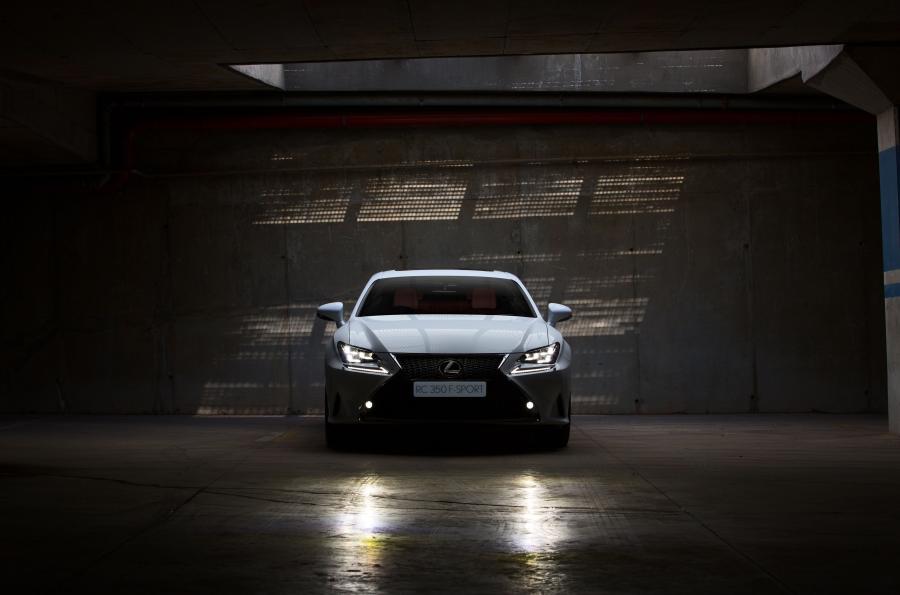  Lexus RC350 F-Sport 2015 года  (ZA) (фото 6 из 7)